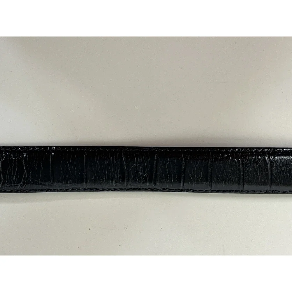The Unbranded Brand buckle itself